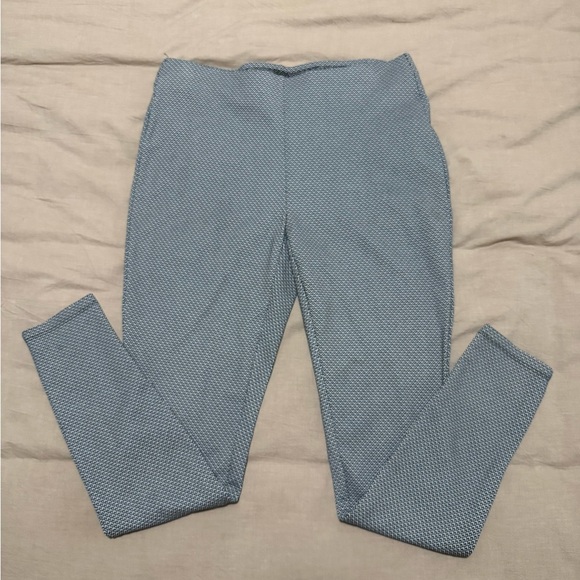 Chico's Pants - Chico's Size 0 (4) Black & White Geometric Stretch Slim Ankle Pants